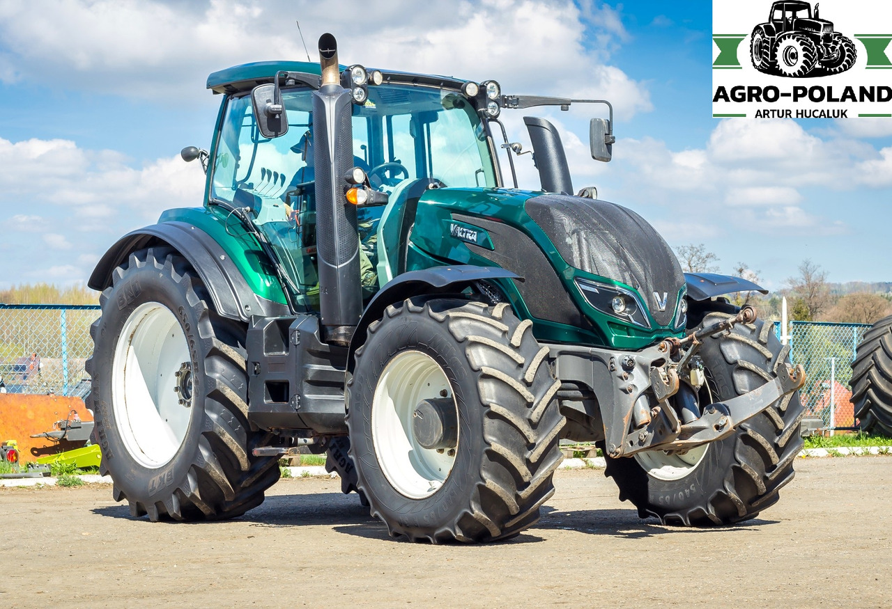 VALTRA T214 - 2016 ROK - 4950 h - Traktor: gambar 1 VALTRA T214 - 2016 ROK - 4950 h - Traktor: gambar 1