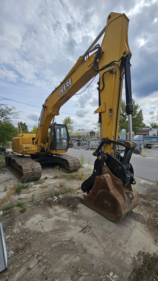 John Deere 200C LC - Ekskavator perayap: gambar 2 John Deere 200C LC - Ekskavator perayap: gambar 2