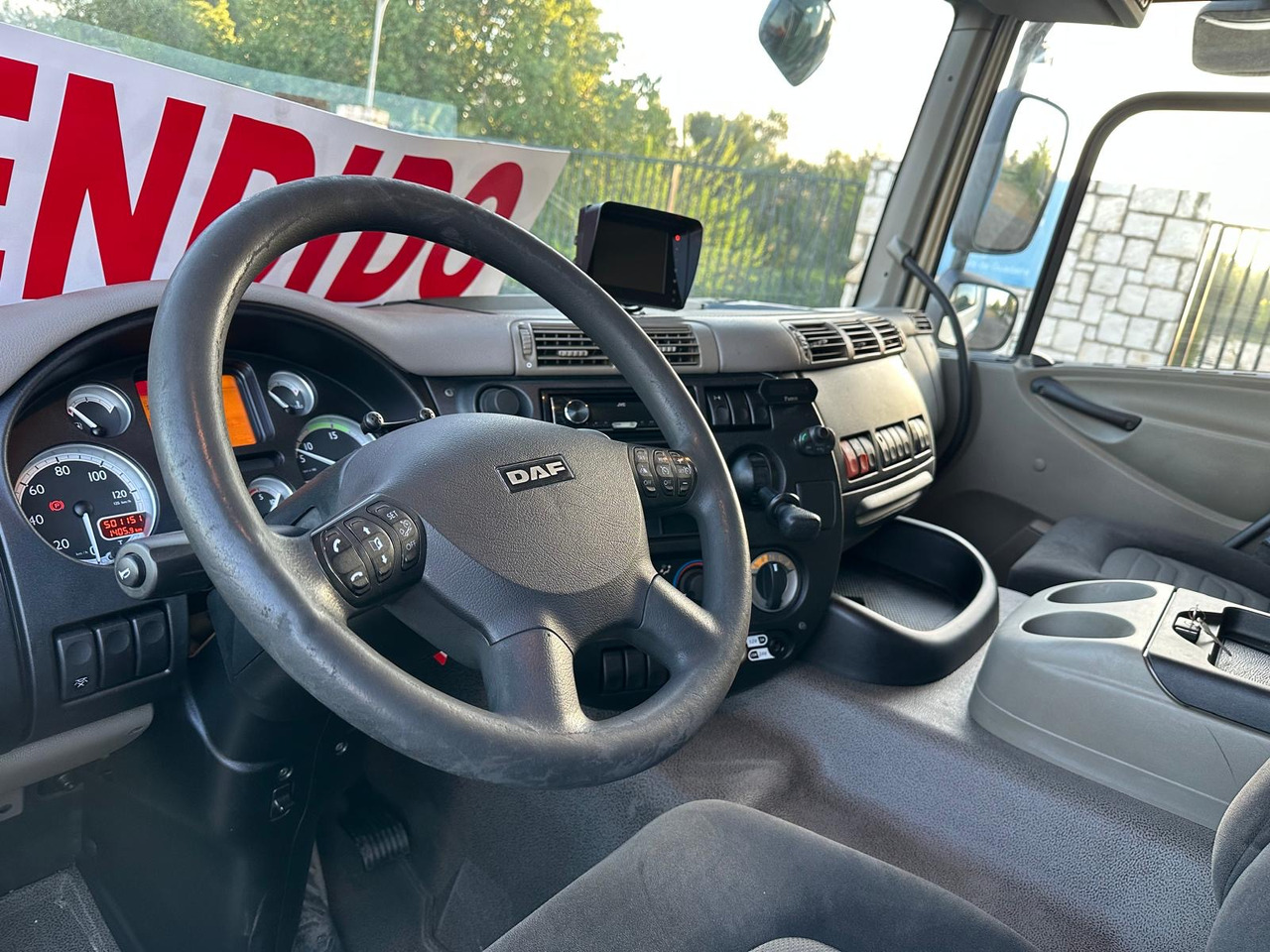 DAF CF 75.310 - Truk dengan terpal samping: gambar 3 DAF CF 75.310 - Truk dengan terpal samping: gambar 3