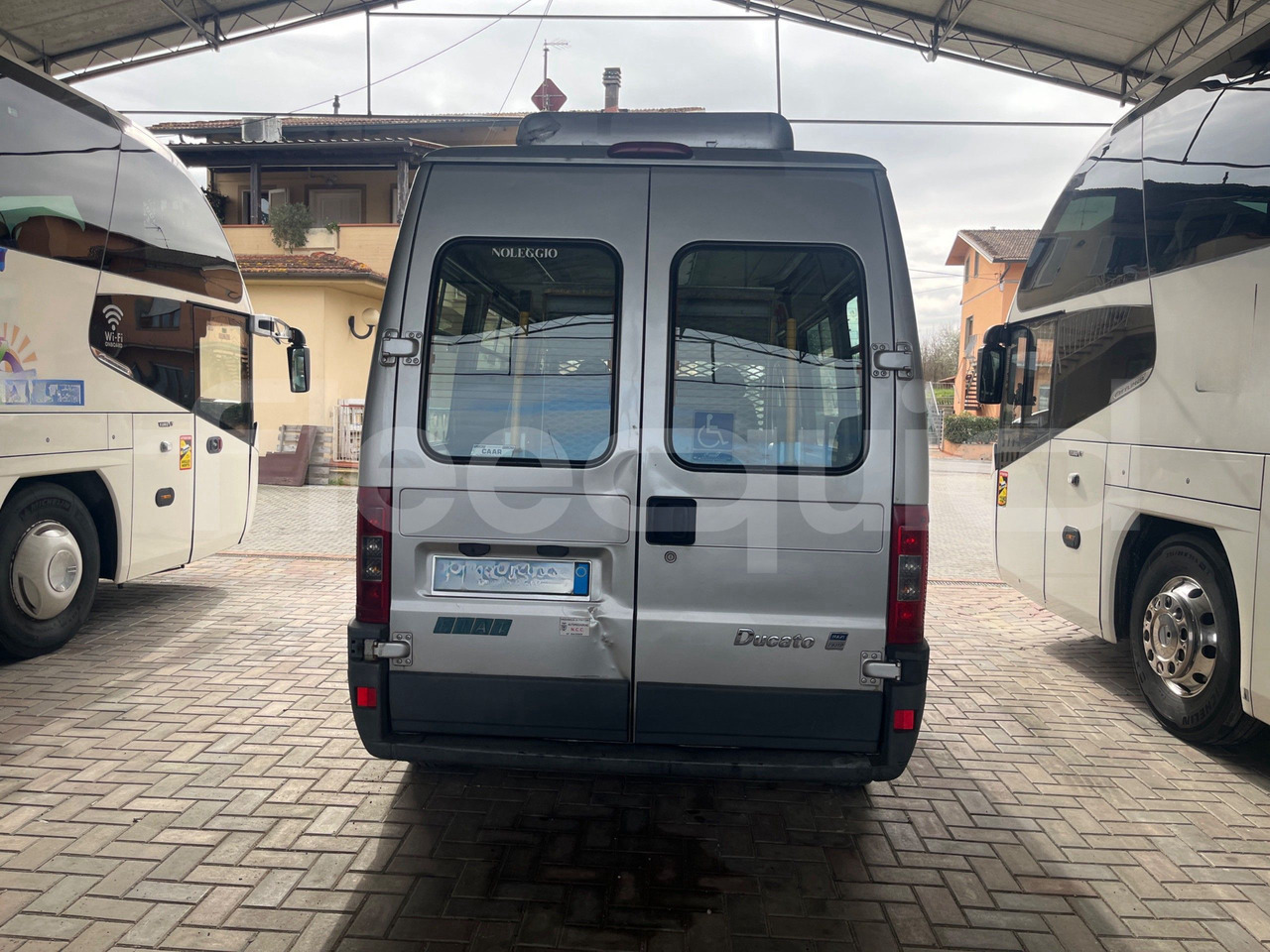 Fiat Ducato Maxi - Bus pariwisata: gambar 5 Fiat Ducato Maxi - Bus pariwisata: gambar 5