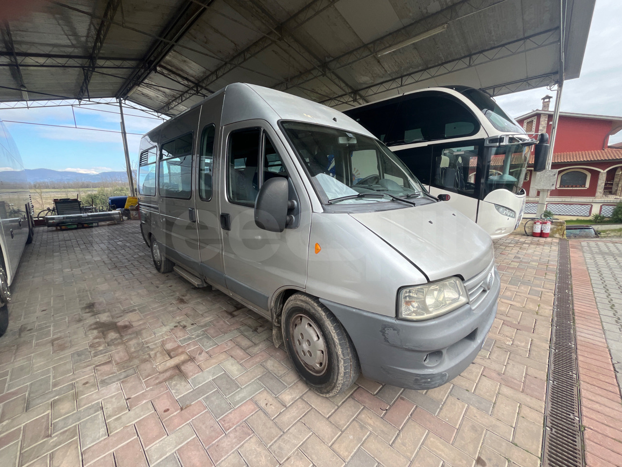 Fiat Ducato Maxi - Bus pariwisata: gambar 1 Fiat Ducato Maxi - Bus pariwisata: gambar 1