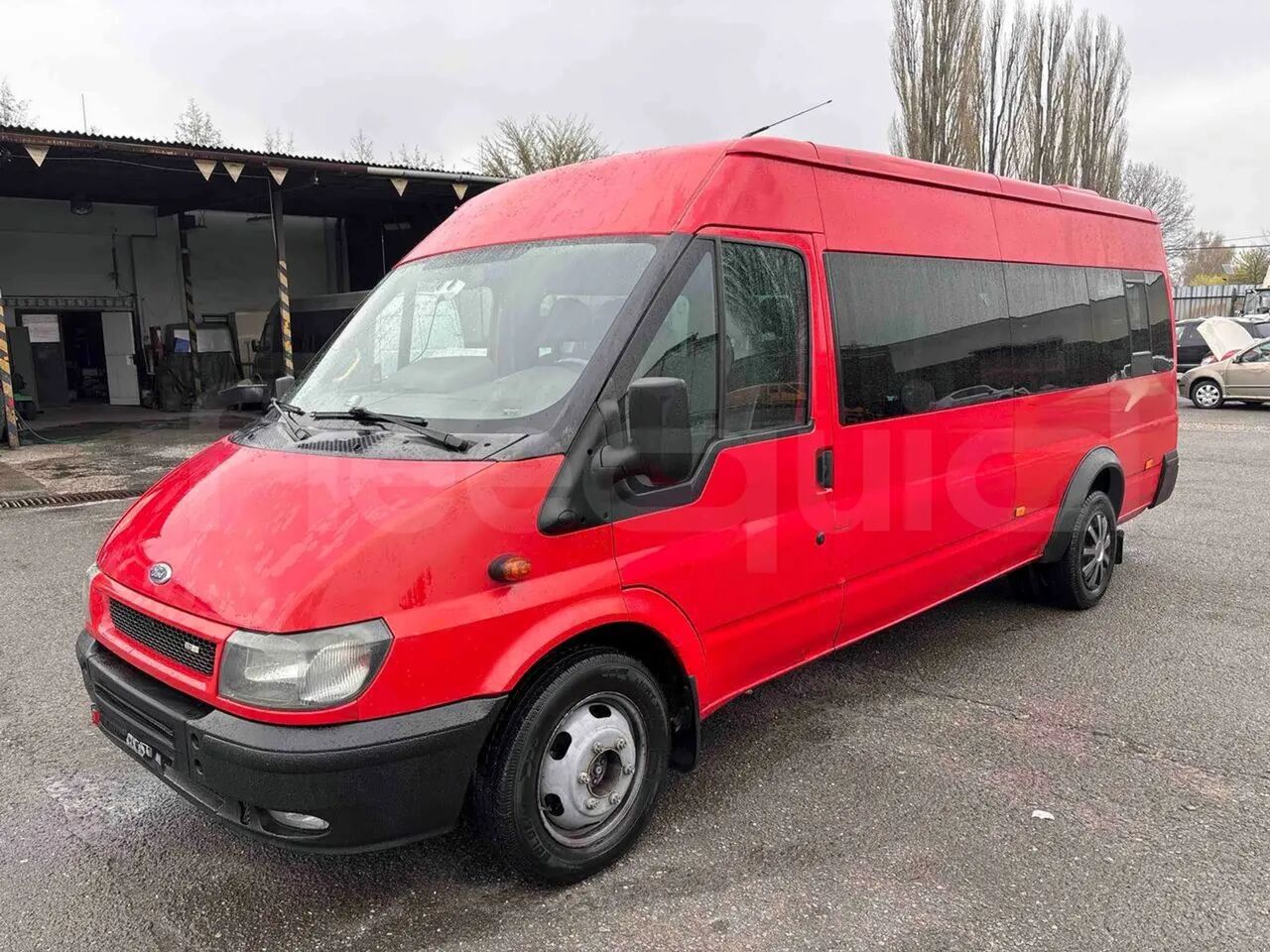 Ford Transit - Bus pinggiran kota: gambar 2 Ford Transit - Bus pinggiran kota: gambar 2