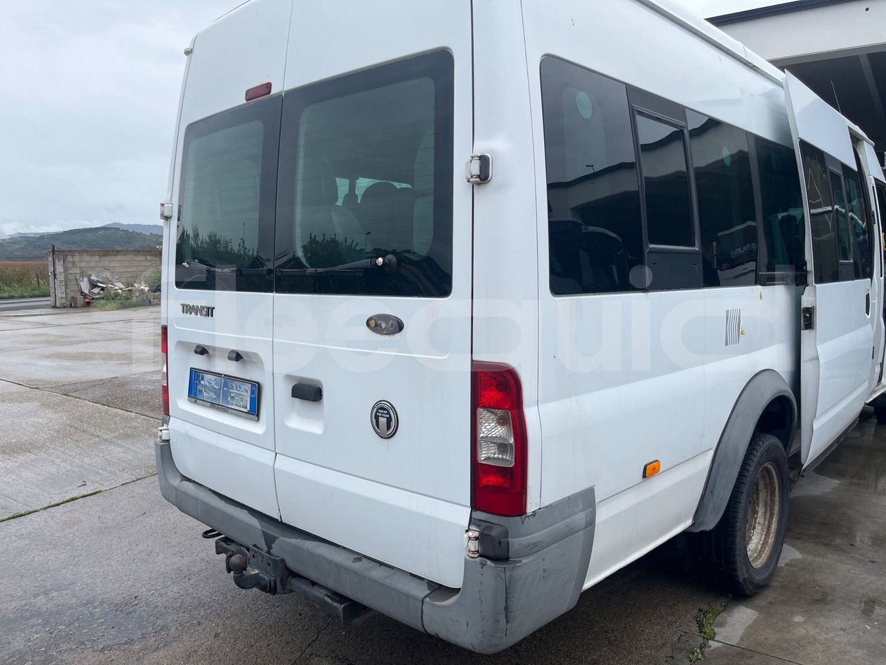 Ford Transit - Bus mini, Van penumpang: gambar 5 Ford Transit - Bus mini, Van penumpang: gambar 5