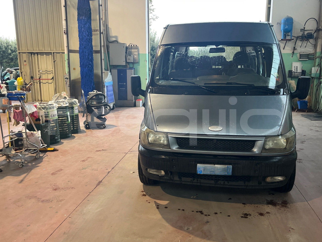 Ford Transit - Bus mini, Van penumpang: gambar 2 Ford Transit - Bus mini, Van penumpang: gambar 2