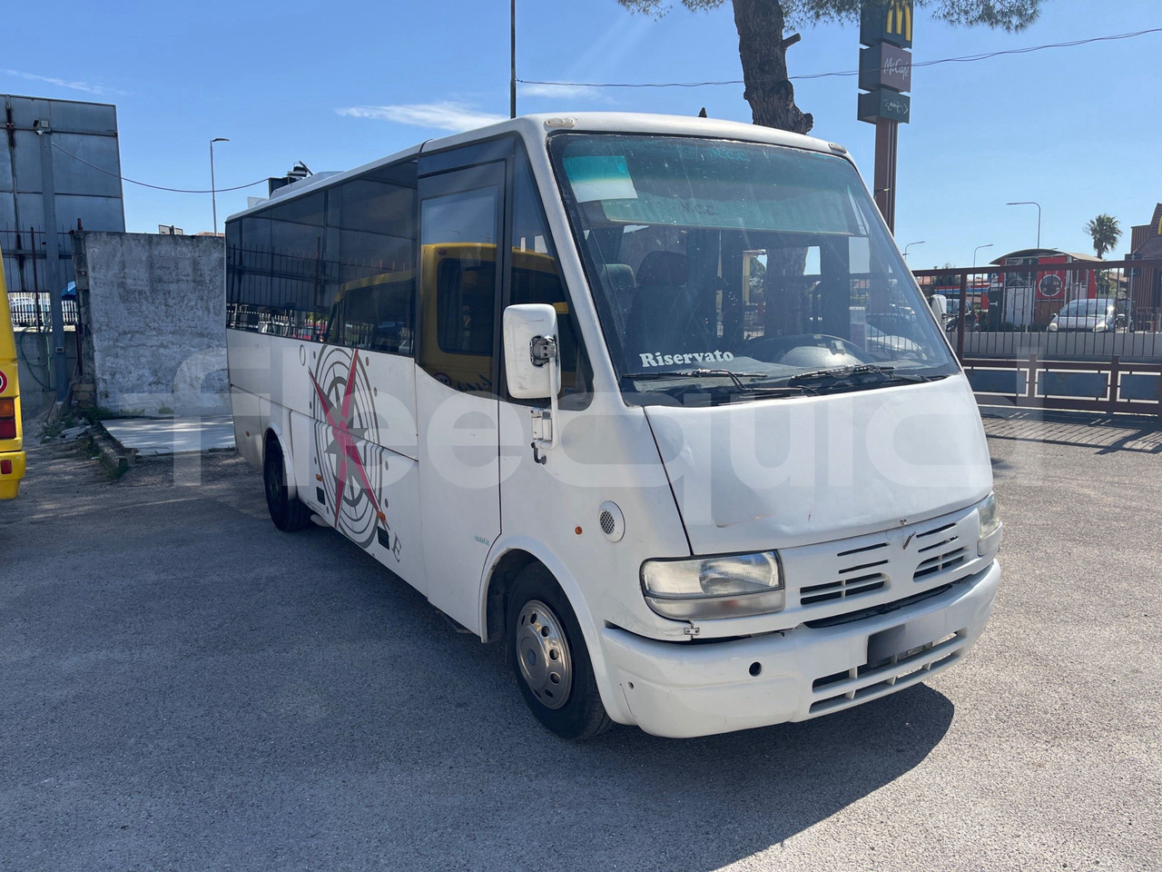 Iveco 59E12 - Bus mini, Van penumpang: gambar 1 Iveco 59E12 - Bus mini, Van penumpang: gambar 1