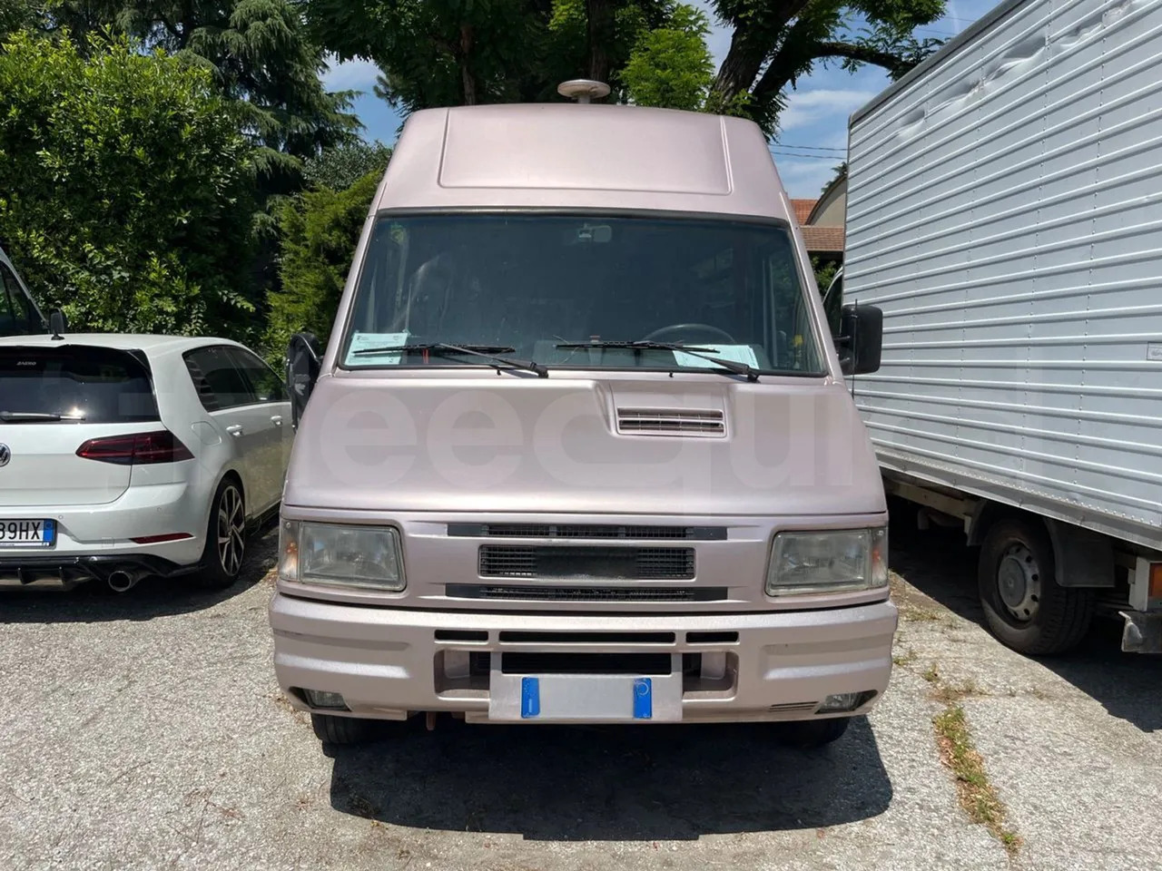 Iveco A45E12 - Bus pinggiran kota: gambar 2 Iveco A45E12 - Bus pinggiran kota: gambar 2