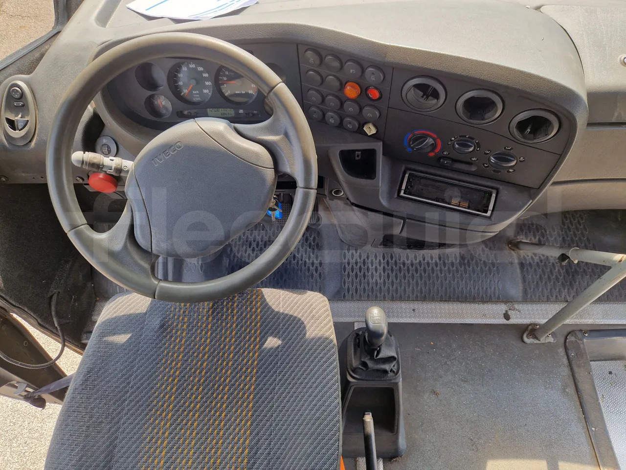 Bus sekolah Iveco Cacciamali: gambar 20