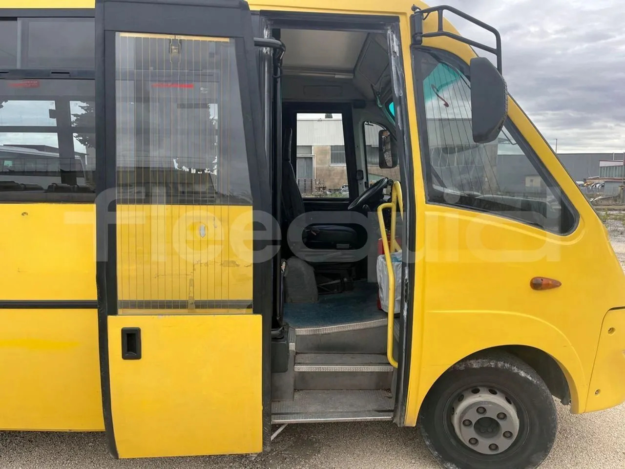 Bus kota Iveco Cacciamali: gambar 15 Bus kota Iveco Cacciamali: gambar 15