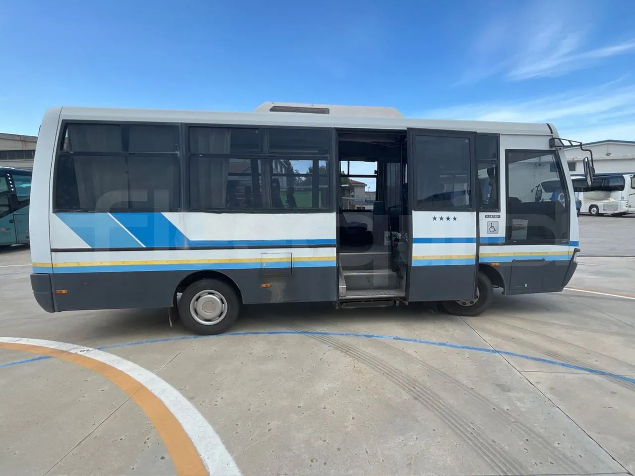 Bus pariwisata Iveco Cacciamali: gambar 13