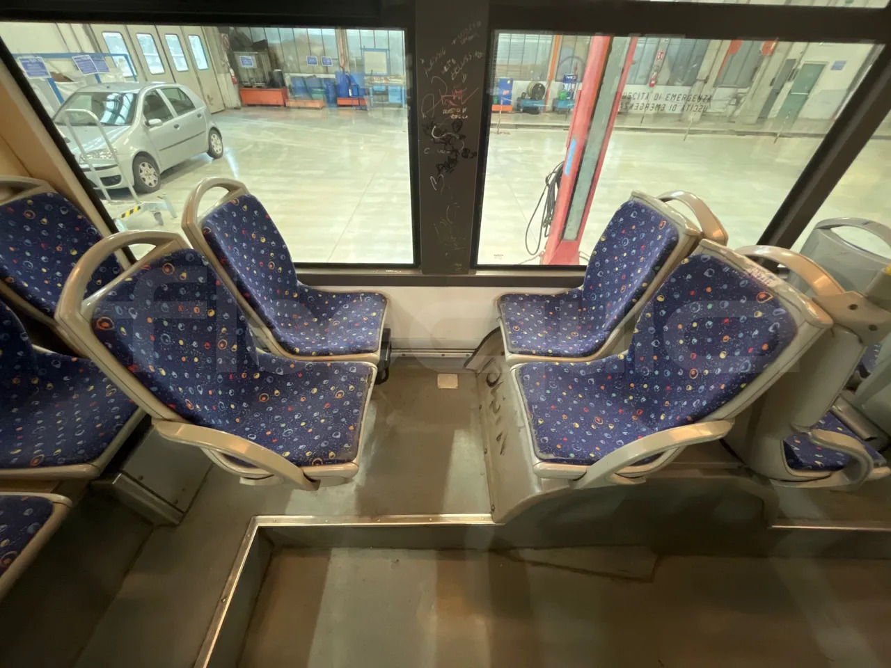 Bus kota Iveco Citelis: gambar 43