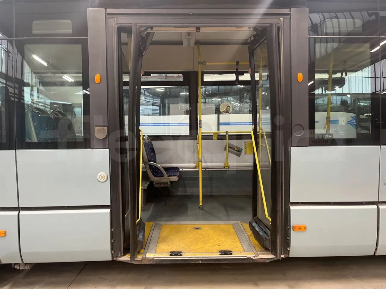 Bus kota Iveco Citelis: gambar 14