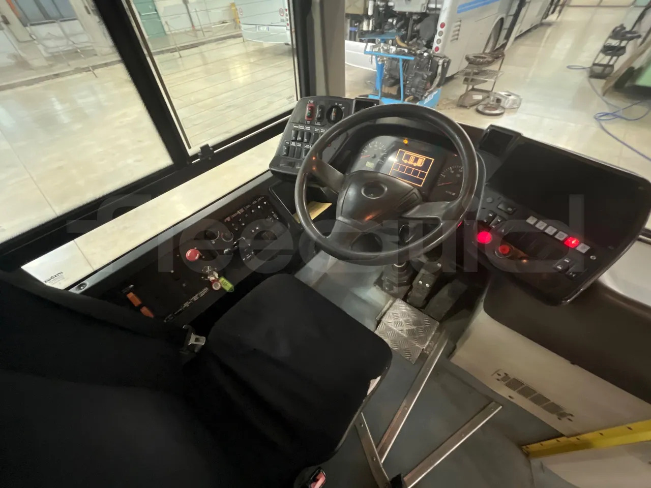 Bus kota Iveco Citelis: gambar 21