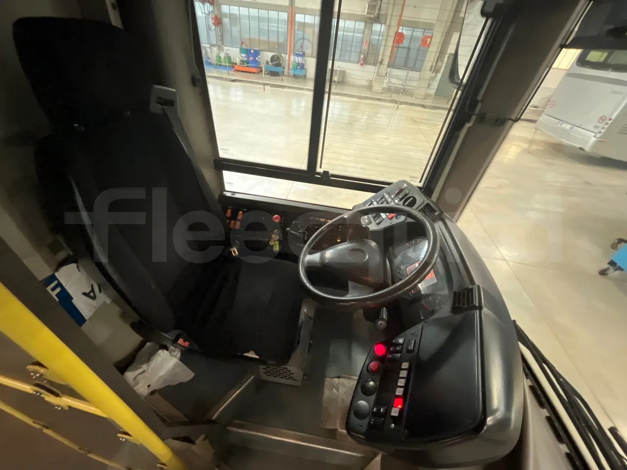 Bus kota Iveco Citelis: gambar 19