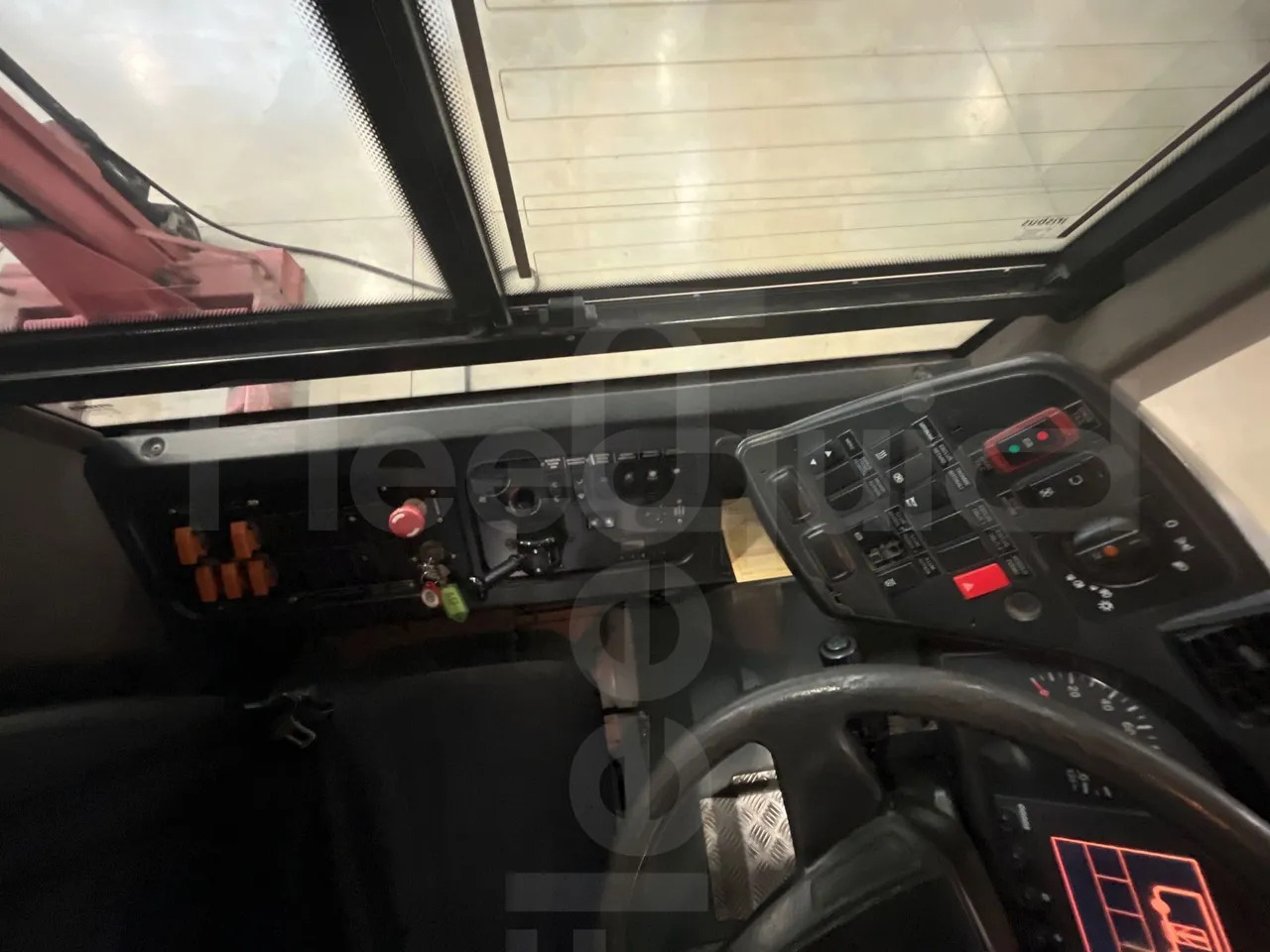 Bus kota Iveco Citelis: gambar 23