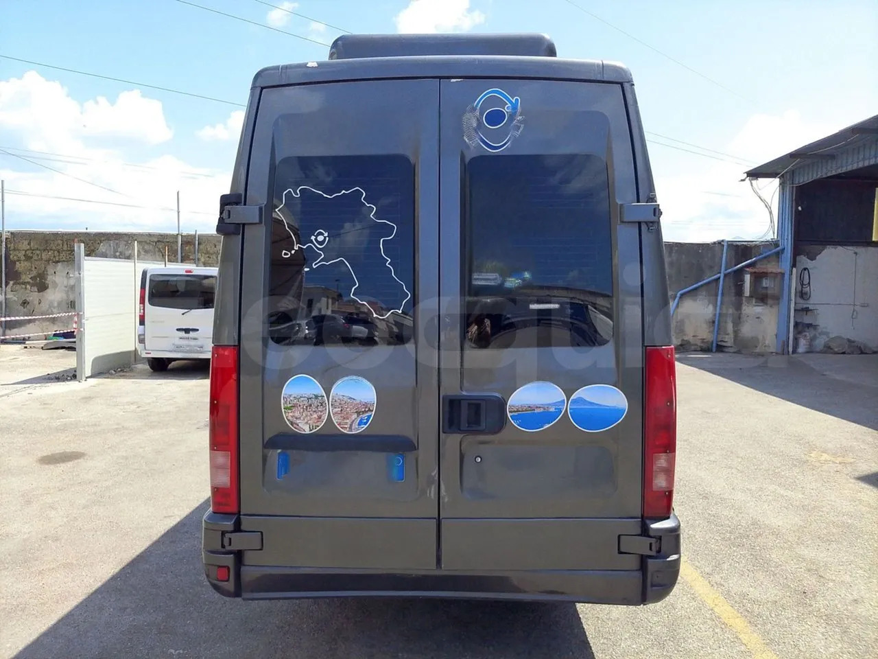 Iveco Daily - Bus pinggiran kota: gambar 5 Iveco Daily - Bus pinggiran kota: gambar 5