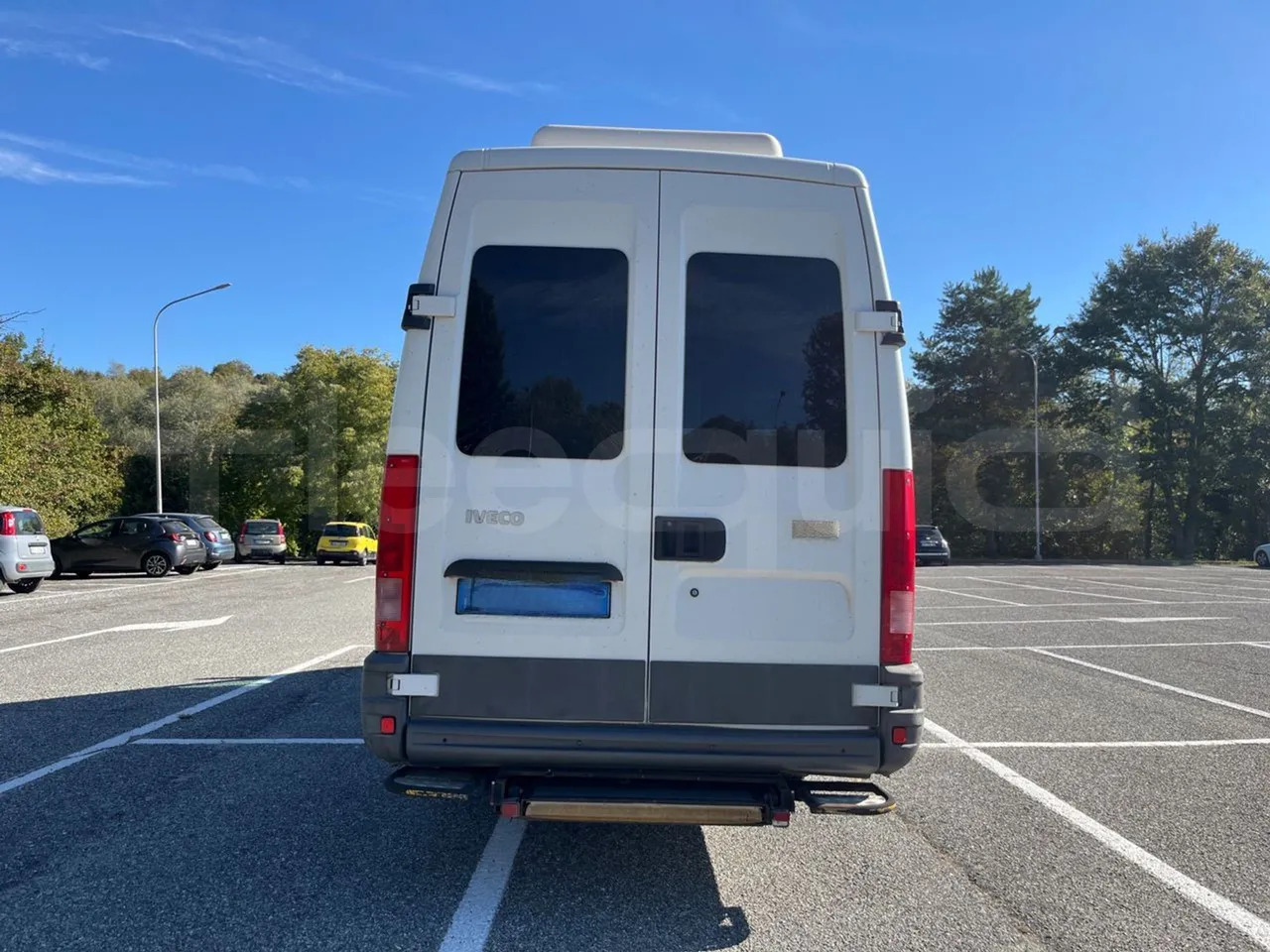 Iveco Daily - Bus pinggiran kota: gambar 5 Iveco Daily - Bus pinggiran kota: gambar 5