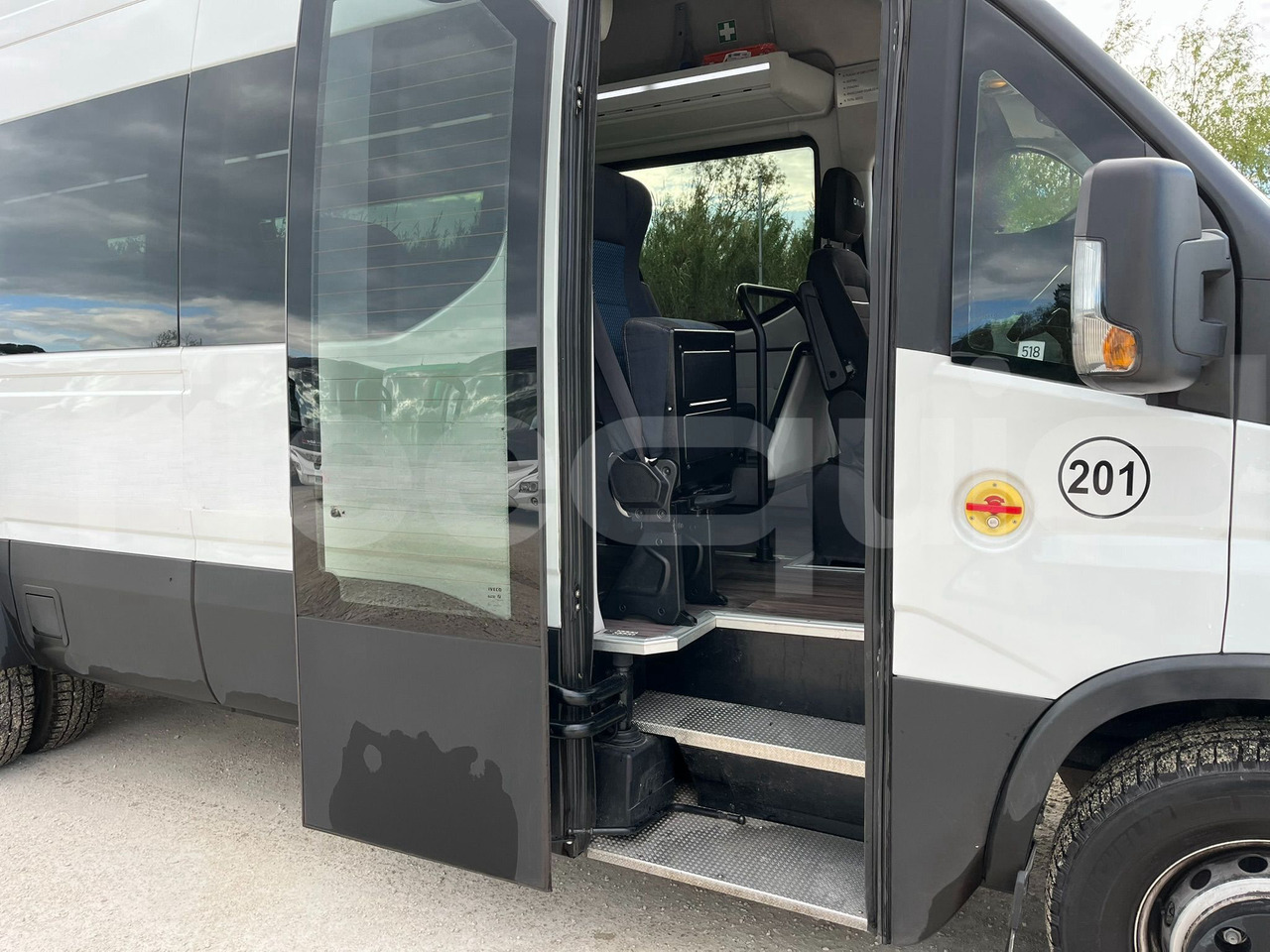 Iveco Daily - Bus pinggiran kota: gambar 4 Iveco Daily - Bus pinggiran kota: gambar 4