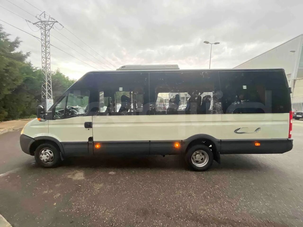Iveco Daily - Bus pinggiran kota: gambar 3 Iveco Daily - Bus pinggiran kota: gambar 3