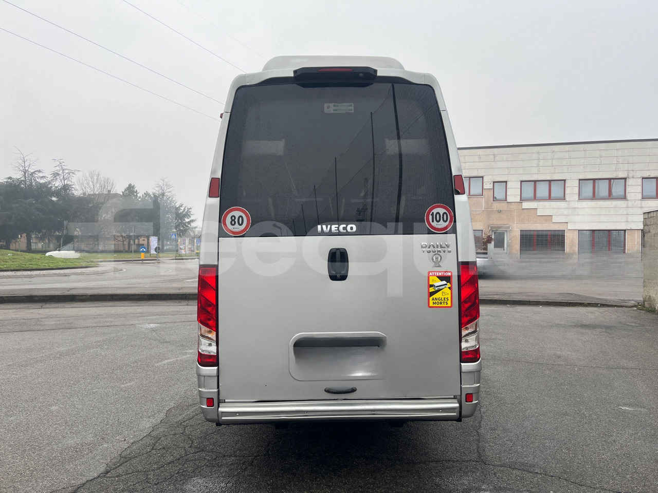 Iveco Daily - Bus pinggiran kota: gambar 5 Iveco Daily - Bus pinggiran kota: gambar 5