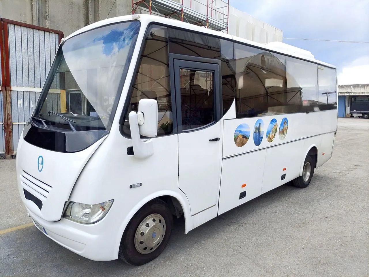 Iveco Eclipse - Bus pariwisata: gambar 1 Iveco Eclipse - Bus pariwisata: gambar 1