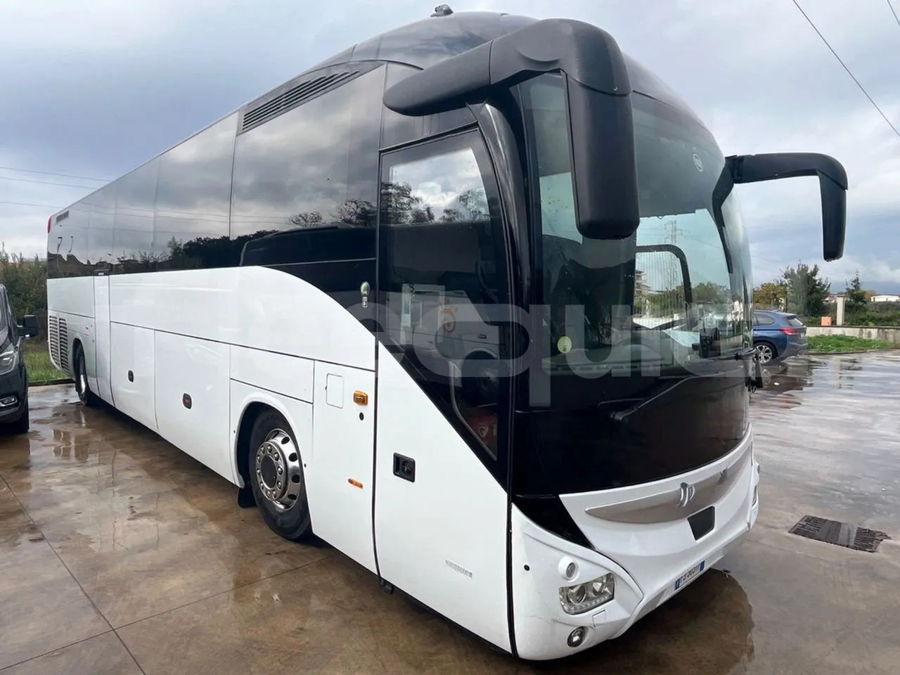 Iveco Magelys - Bus pariwisata: gambar 1 Iveco Magelys - Bus pariwisata: gambar 1