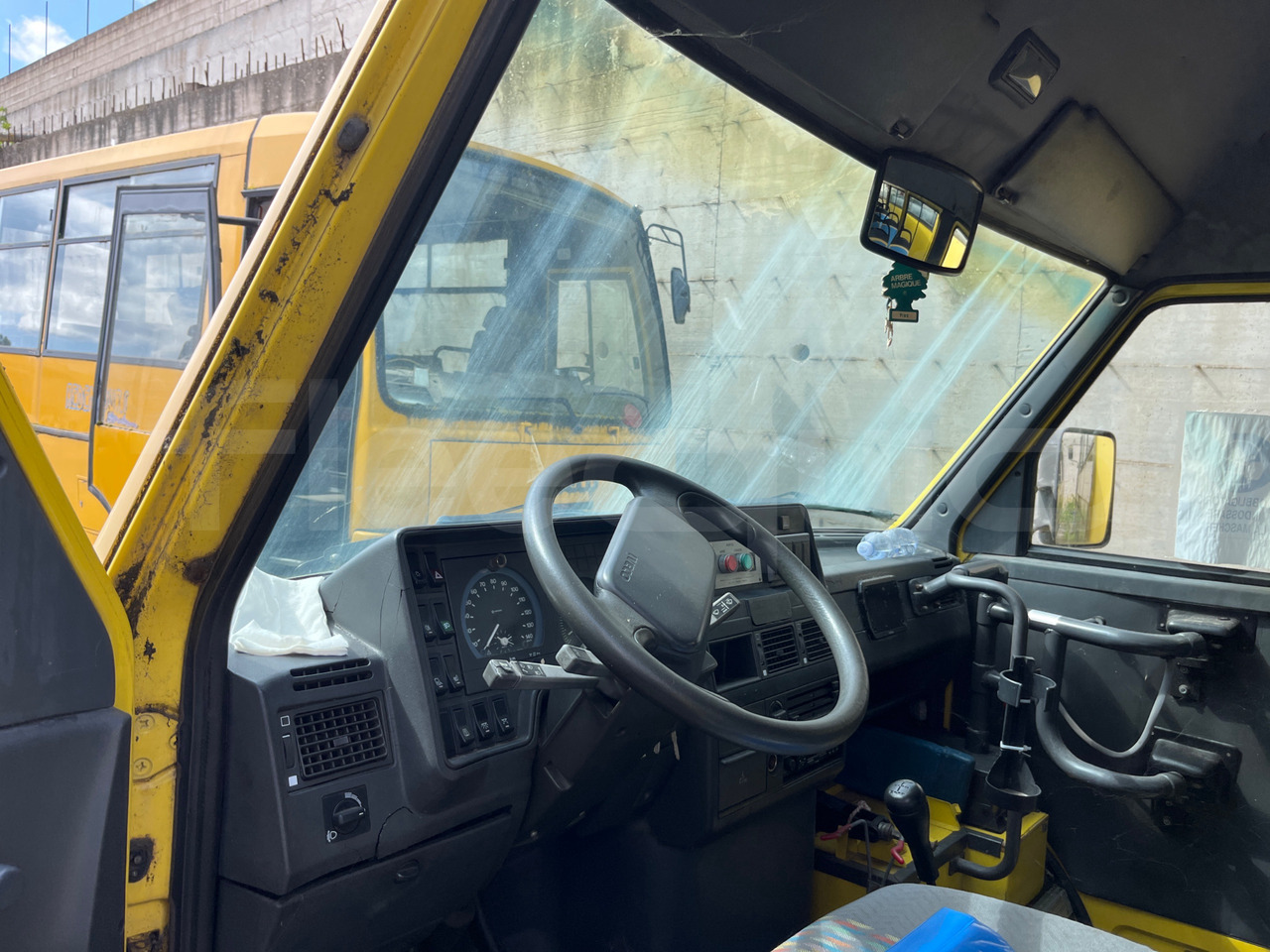 Iveco Turbo Daily - Bus sekolah: gambar 5 Iveco Turbo Daily - Bus sekolah: gambar 5