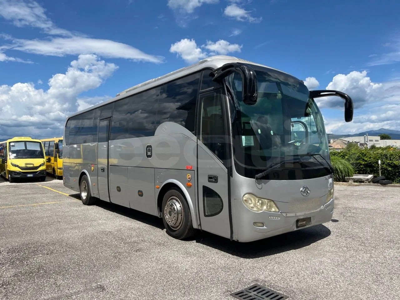King Long XMQ6996 - Bus pariwisata: gambar 1 King Long XMQ6996 - Bus pariwisata: gambar 1