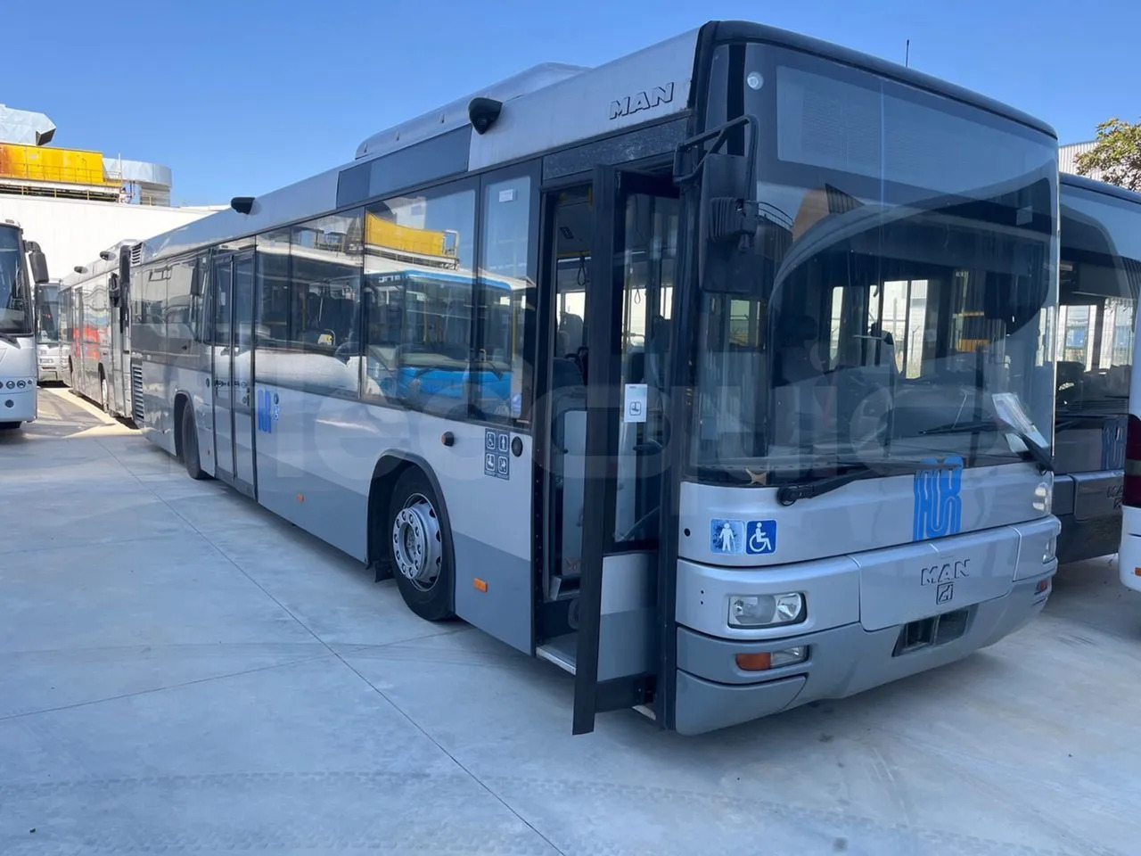 Man Lion's Classic - Bus pinggiran kota: gambar 1 Man Lion's Classic - Bus pinggiran kota: gambar 1