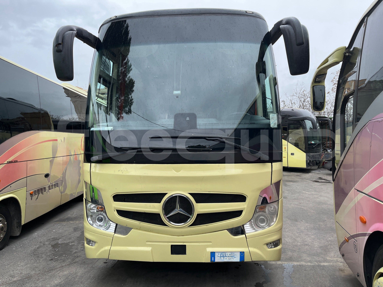 Mercedes-Benz Atego - Bus pariwisata: gambar 2 Mercedes-Benz Atego - Bus pariwisata: gambar 2