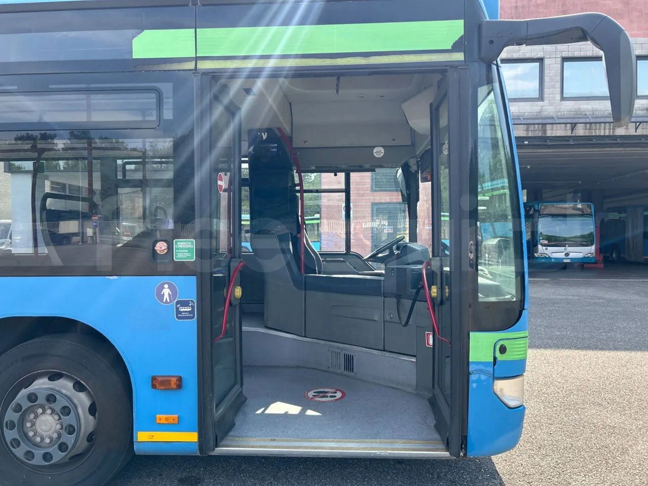 Bus kota Mercedes-Benz Citaro G: gambar 13 Bus kota Mercedes-Benz Citaro G: gambar 13