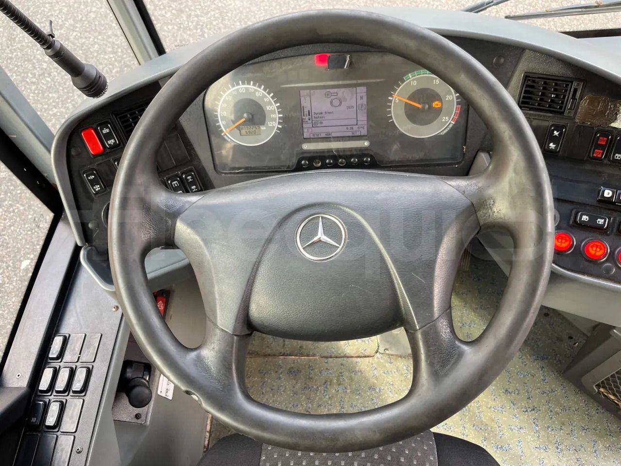 Bus tempel Mercedes-Benz Conecto: gambar 23