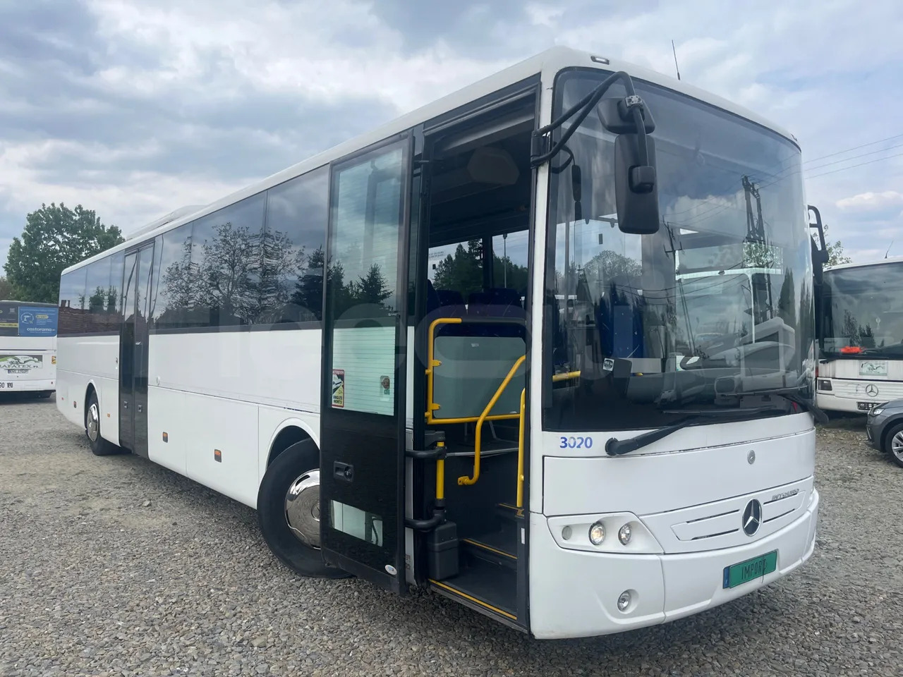 Mercedes-Benz Intouro - Bus pinggiran kota: gambar 1 Mercedes-Benz Intouro - Bus pinggiran kota: gambar 1