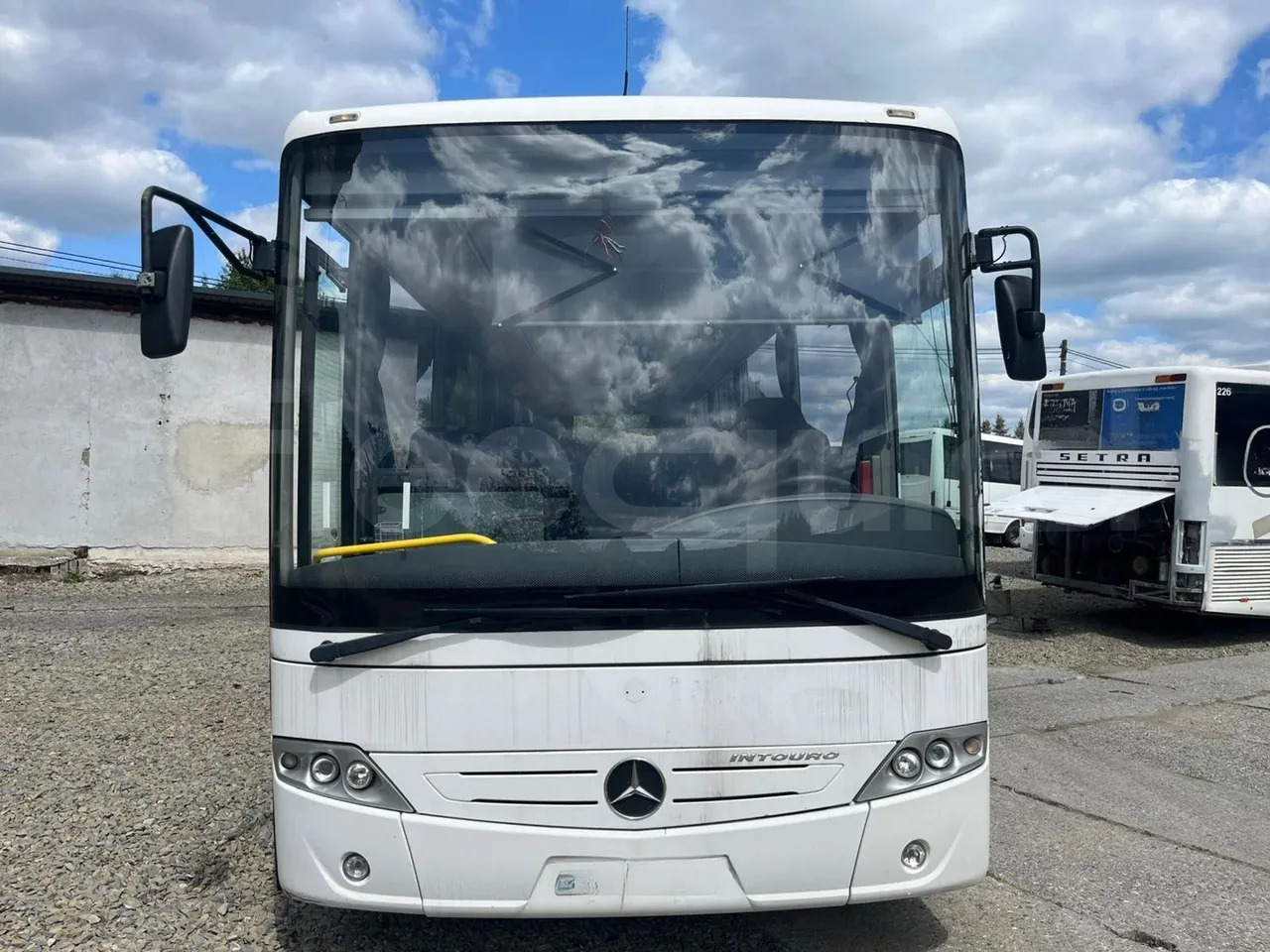 Mercedes-Benz Intouro - Bus pariwisata: gambar 1 Mercedes-Benz Intouro - Bus pariwisata: gambar 1