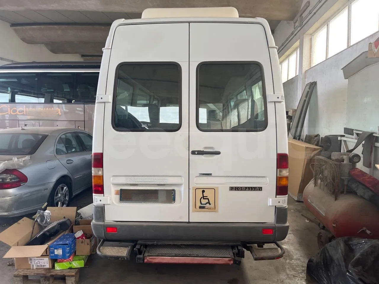 Mercedes-Benz Sprinter - Bus mini, Van penumpang: gambar 5 Mercedes-Benz Sprinter - Bus mini, Van penumpang: gambar 5