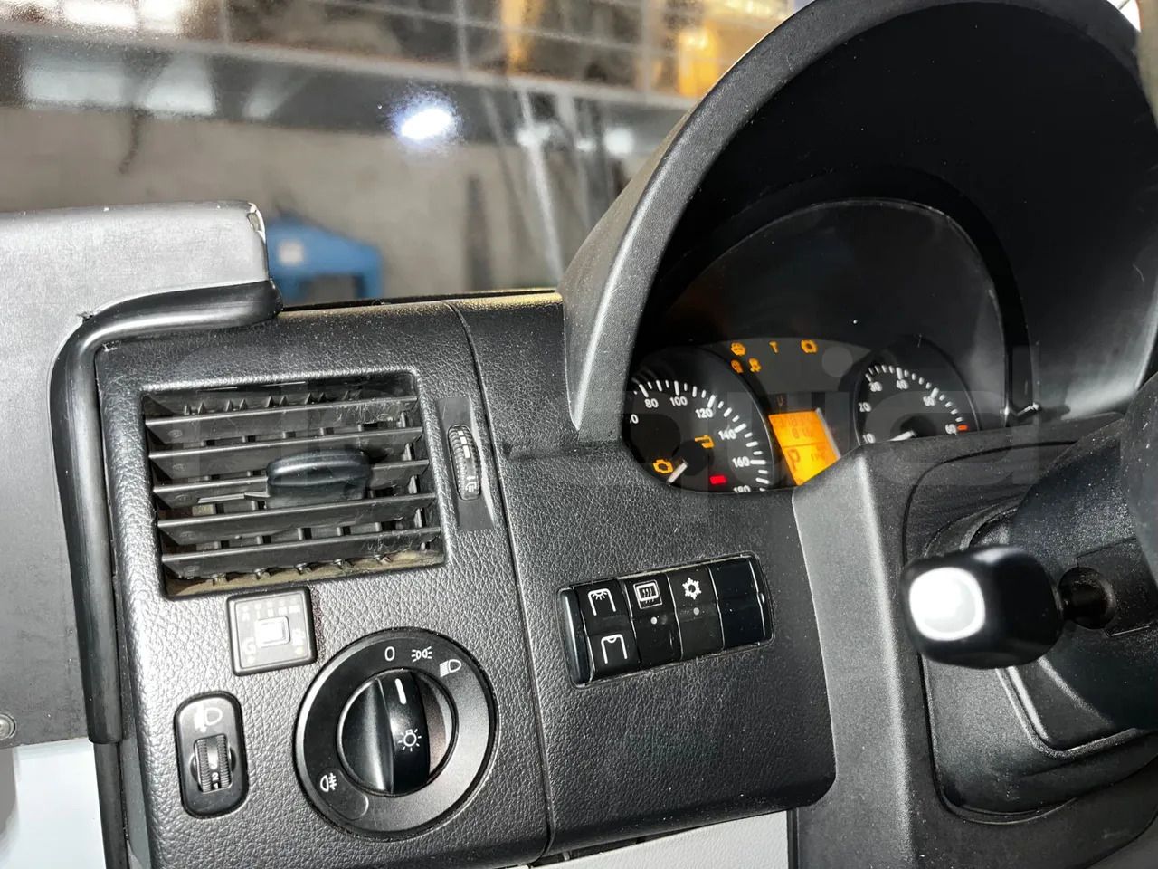 Bus mini, Van penumpang Mercedes-Benz Sprinter: gambar 38