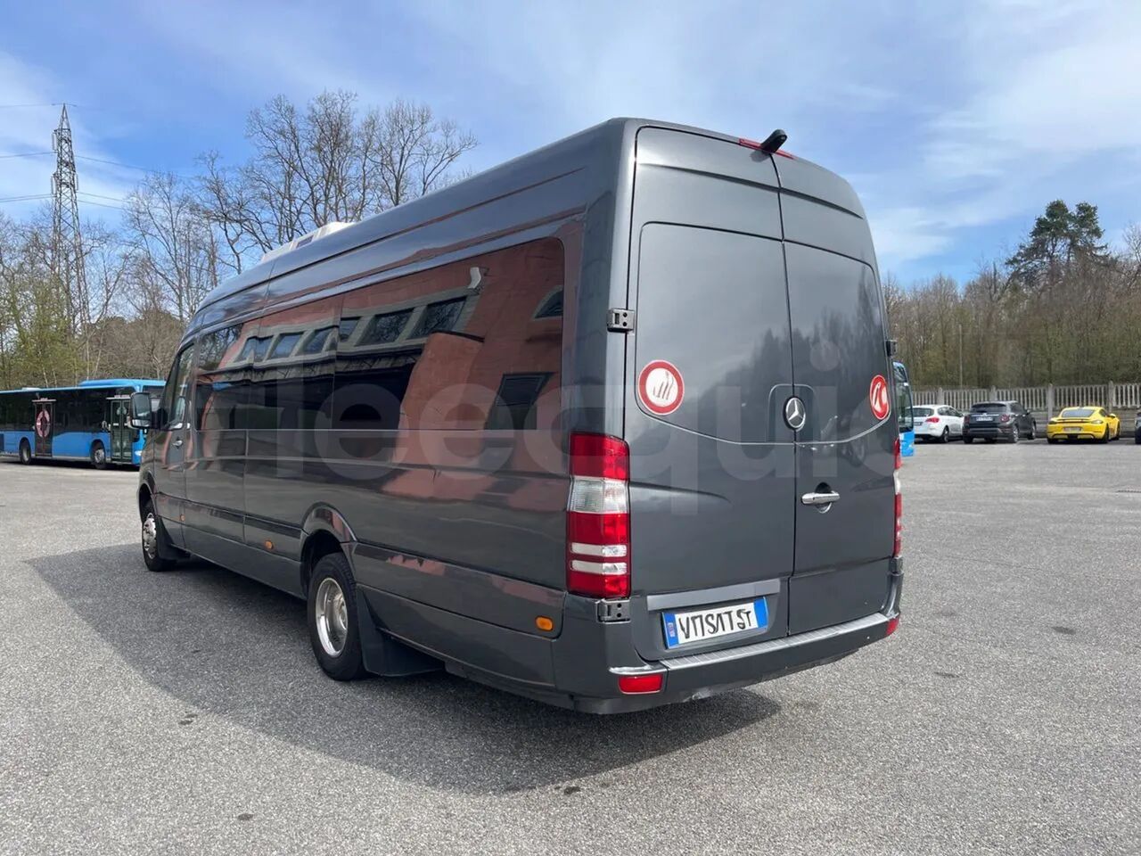 Mercedes-Benz Sprinter - Bus pinggiran kota: gambar 4 Mercedes-Benz Sprinter - Bus pinggiran kota: gambar 4