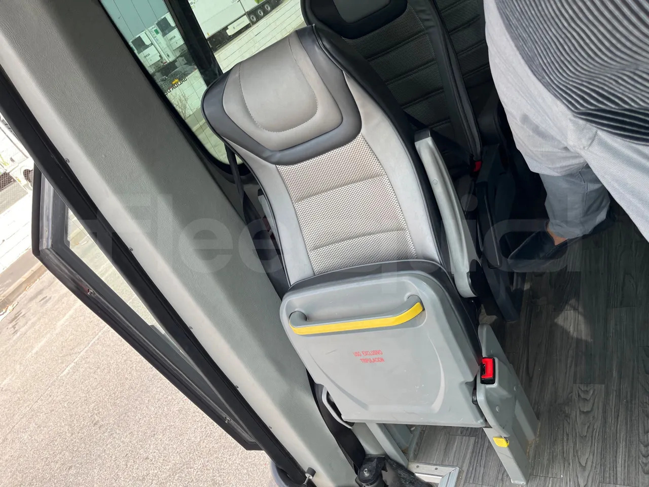 Bus pariwisata Mercedes-Benz Sprinter: gambar 18 Bus pariwisata Mercedes-Benz Sprinter: gambar 18