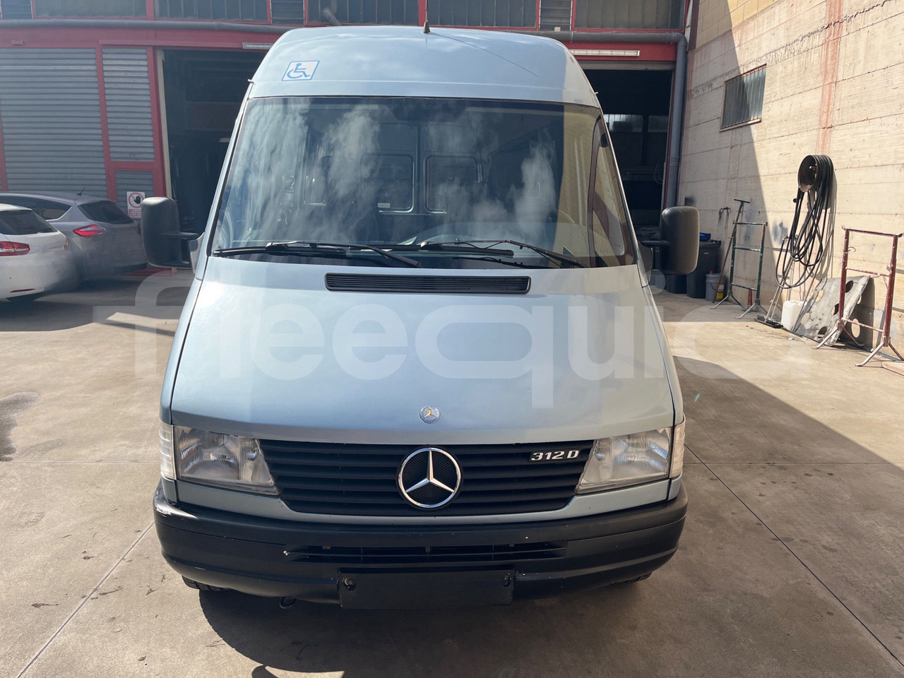 Mercedes-Benz Sprinter - Bus mini, Van penumpang: gambar 2 Mercedes-Benz Sprinter - Bus mini, Van penumpang: gambar 2