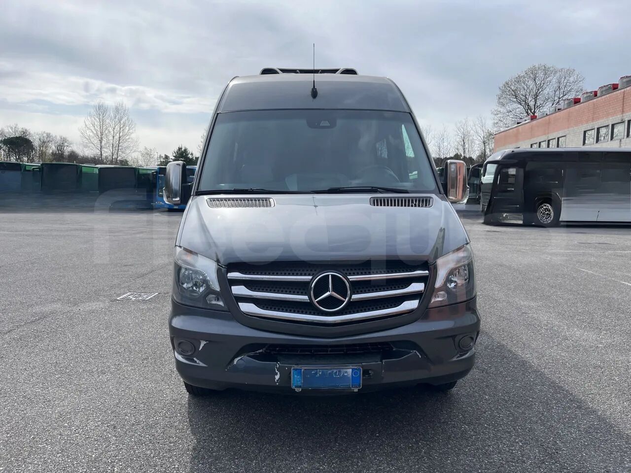 Mercedes-Benz Sprinter - Bus pinggiran kota: gambar 1 Mercedes-Benz Sprinter - Bus pinggiran kota: gambar 1