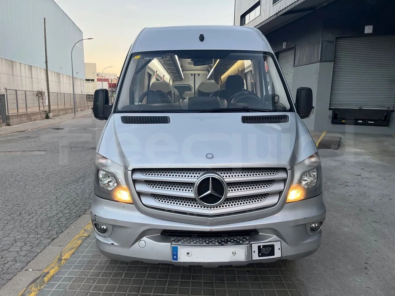 Mercedes-Benz Sprinter - Bus pariwisata: gambar 2 Mercedes-Benz Sprinter - Bus pariwisata: gambar 2