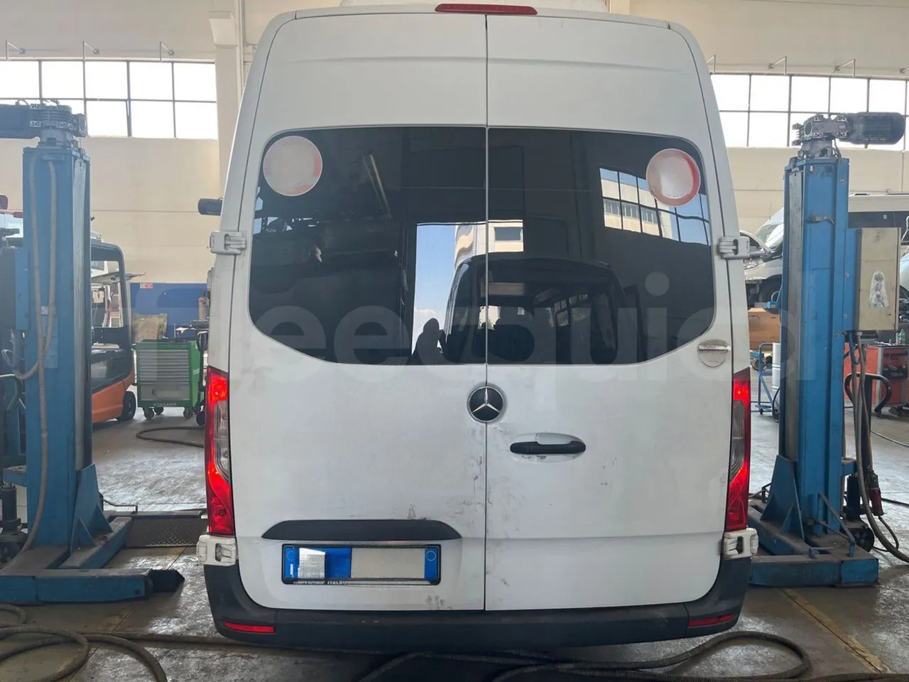 Mercedes-Benz Sprinter - Bus mini, Van penumpang: gambar 5 Mercedes-Benz Sprinter - Bus mini, Van penumpang: gambar 5