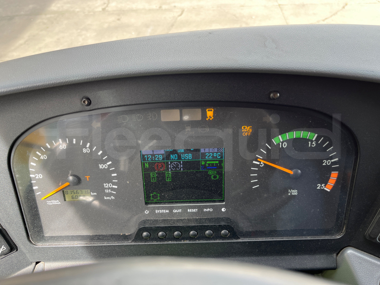 Mercedes-Benz Tourismo - Bus pariwisata: gambar 3 Mercedes-Benz Tourismo - Bus pariwisata: gambar 3