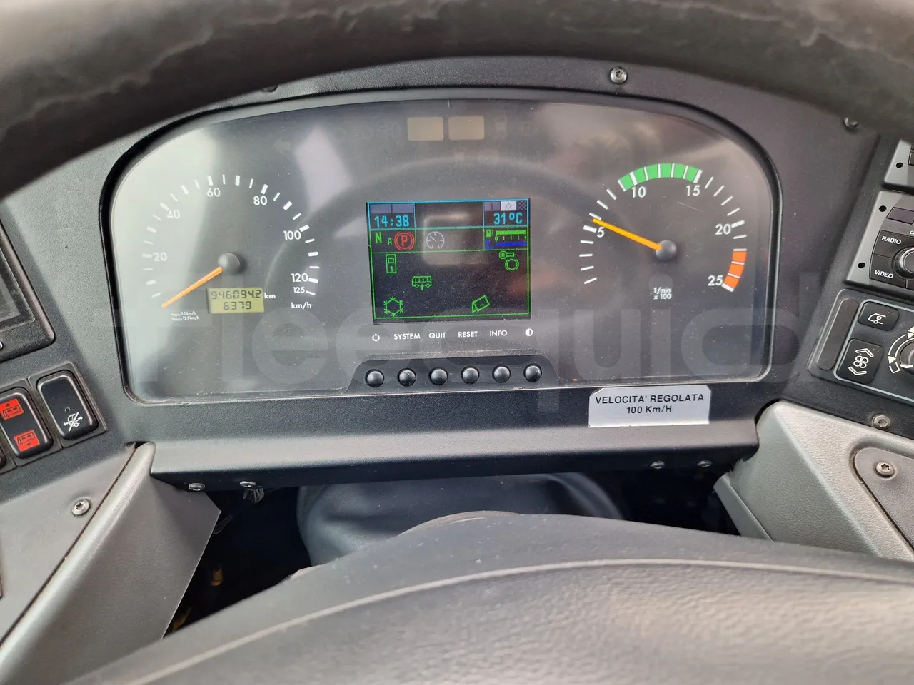 Mercedes-Benz Tourismo - Bus pariwisata: gambar 3 Mercedes-Benz Tourismo - Bus pariwisata: gambar 3