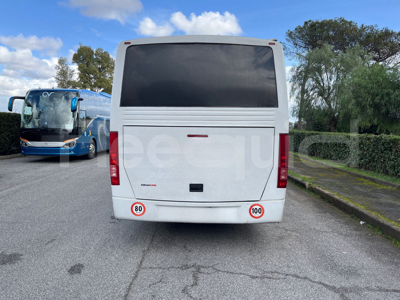 Mercedes-Benz Vario - Bus pariwisata: gambar 5 Mercedes-Benz Vario - Bus pariwisata: gambar 5