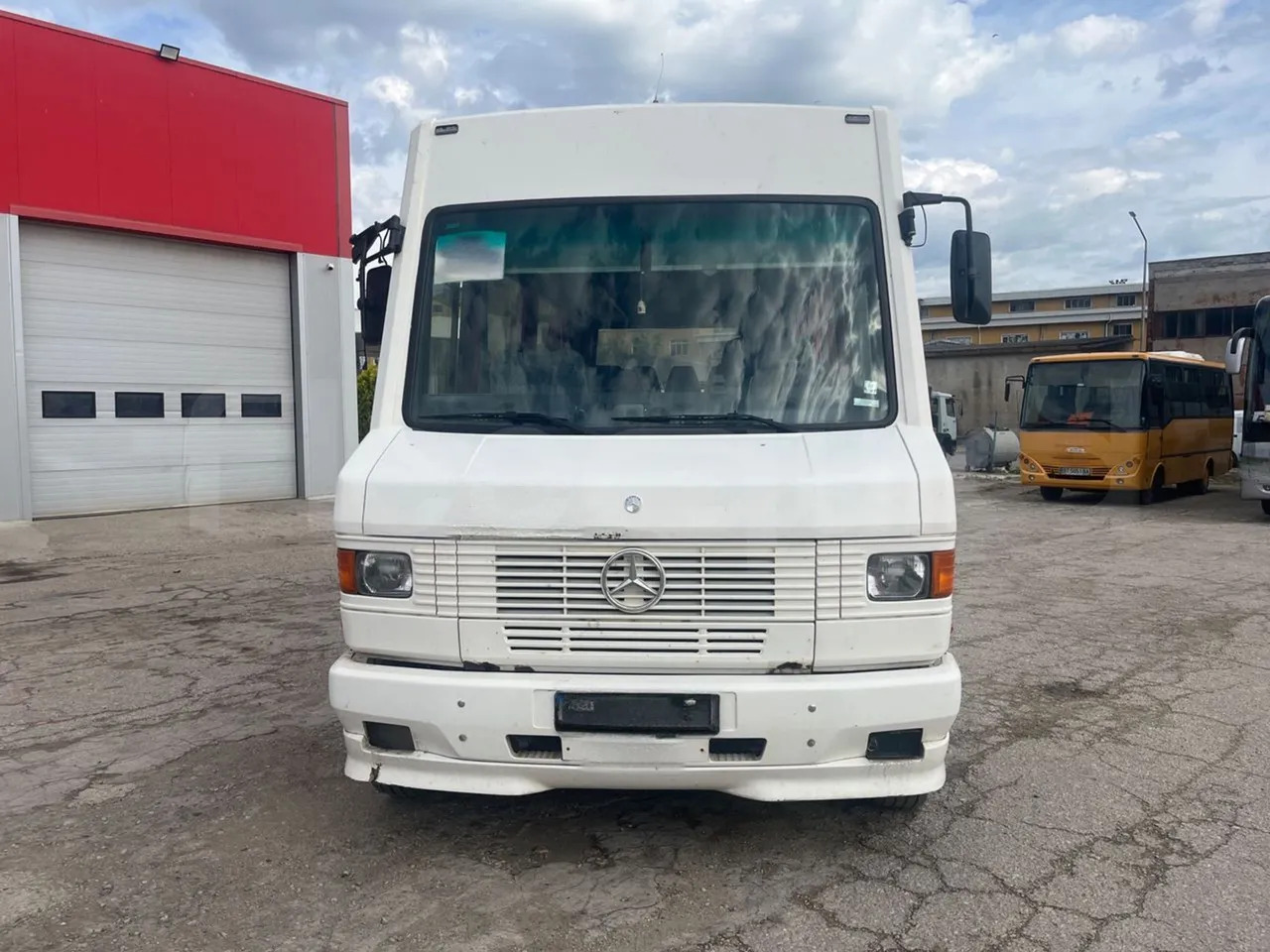 Mercedes-Benz Vario - Bus mini, Van penumpang: gambar 1 Mercedes-Benz Vario - Bus mini, Van penumpang: gambar 1