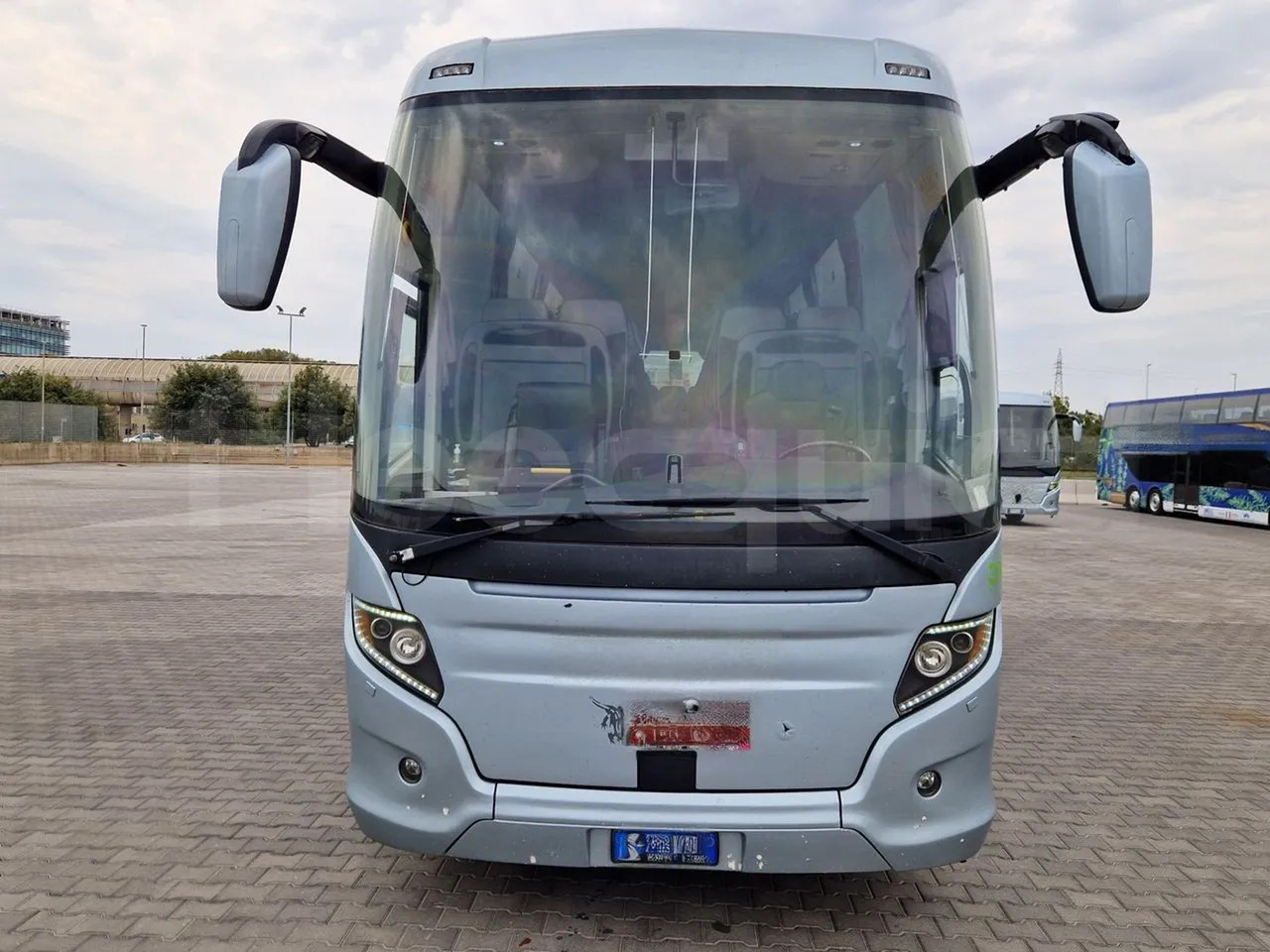 Scania Touring HD - Bus pariwisata: gambar 2 Scania Touring HD - Bus pariwisata: gambar 2