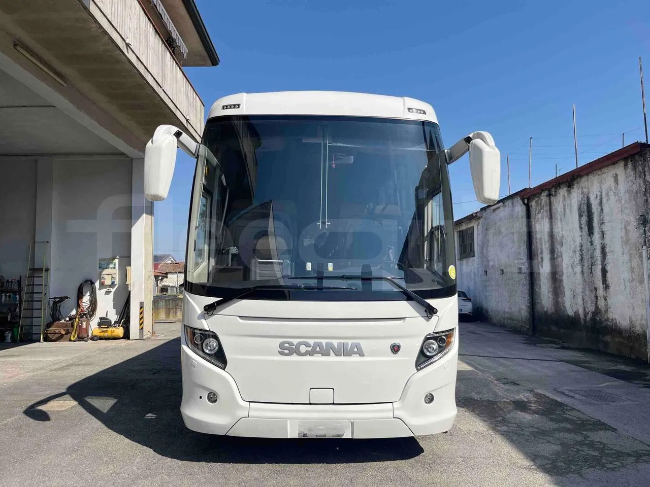 Scania Touring HD - Bus pariwisata: gambar 1 Scania Touring HD - Bus pariwisata: gambar 1