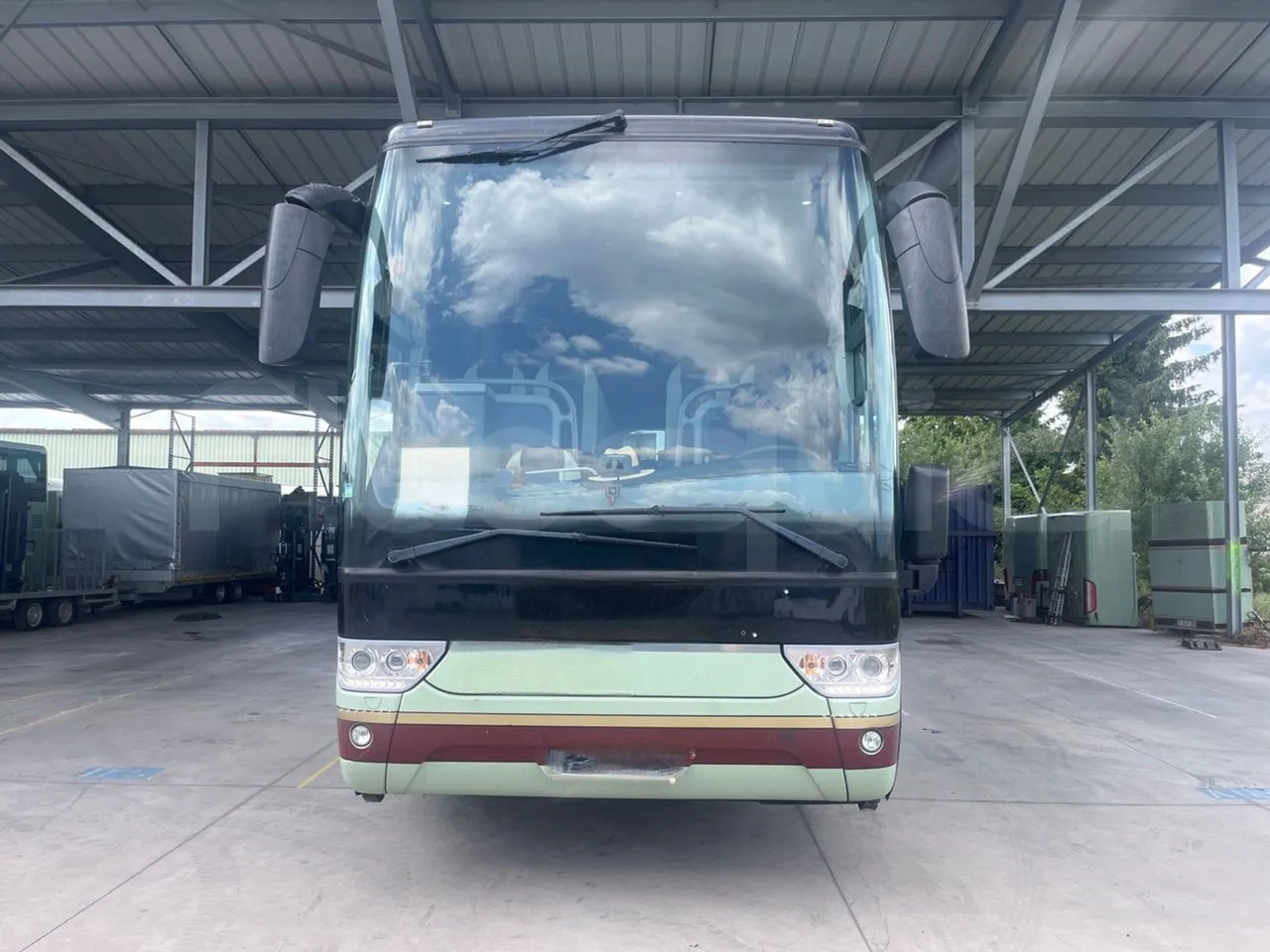 Van Hool Acron - Bus pariwisata: gambar 2 Van Hool Acron - Bus pariwisata: gambar 2