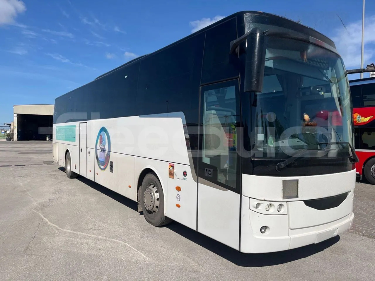 Van Hool EX16 MID - Bus pariwisata: gambar 1 Van Hool EX16 MID - Bus pariwisata: gambar 1
