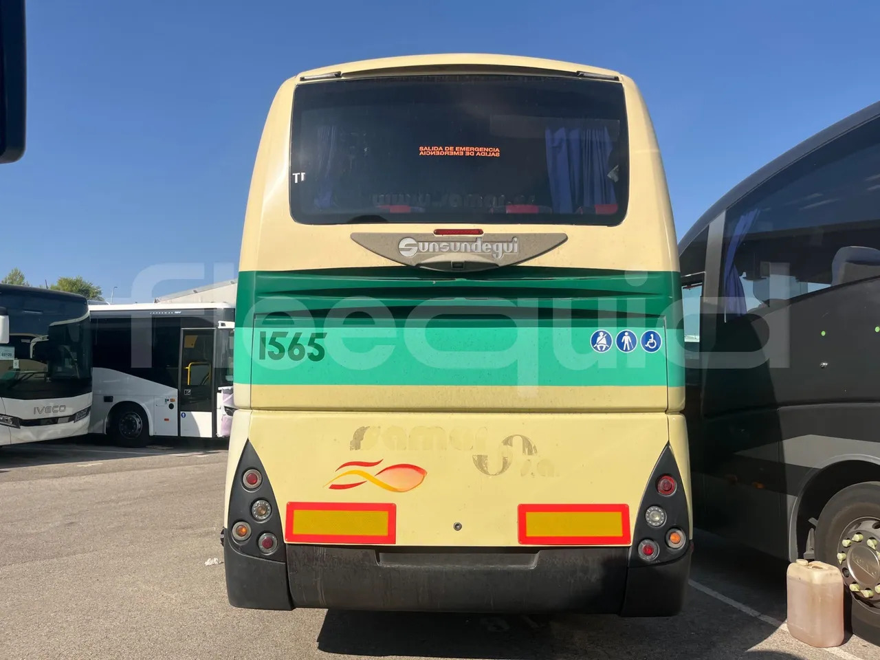 Bus pariwisata Volvo B12B: gambar 20